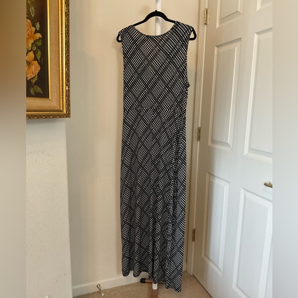 MERI SKYE FAUX WRAP SLEEVELESS V-NECK MAXI DRESS 2X - Picture 3 of 6